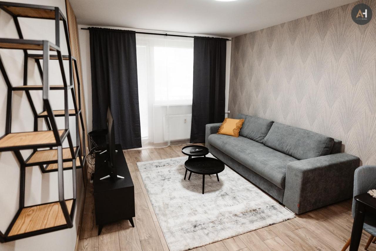 Ah Lomena Apartment